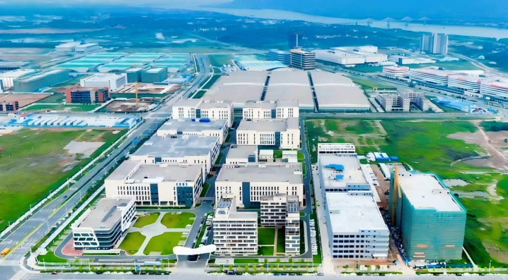 龙8头号玩家深化华南结构，，，，，，启动肇庆智能零部件制造基地建设